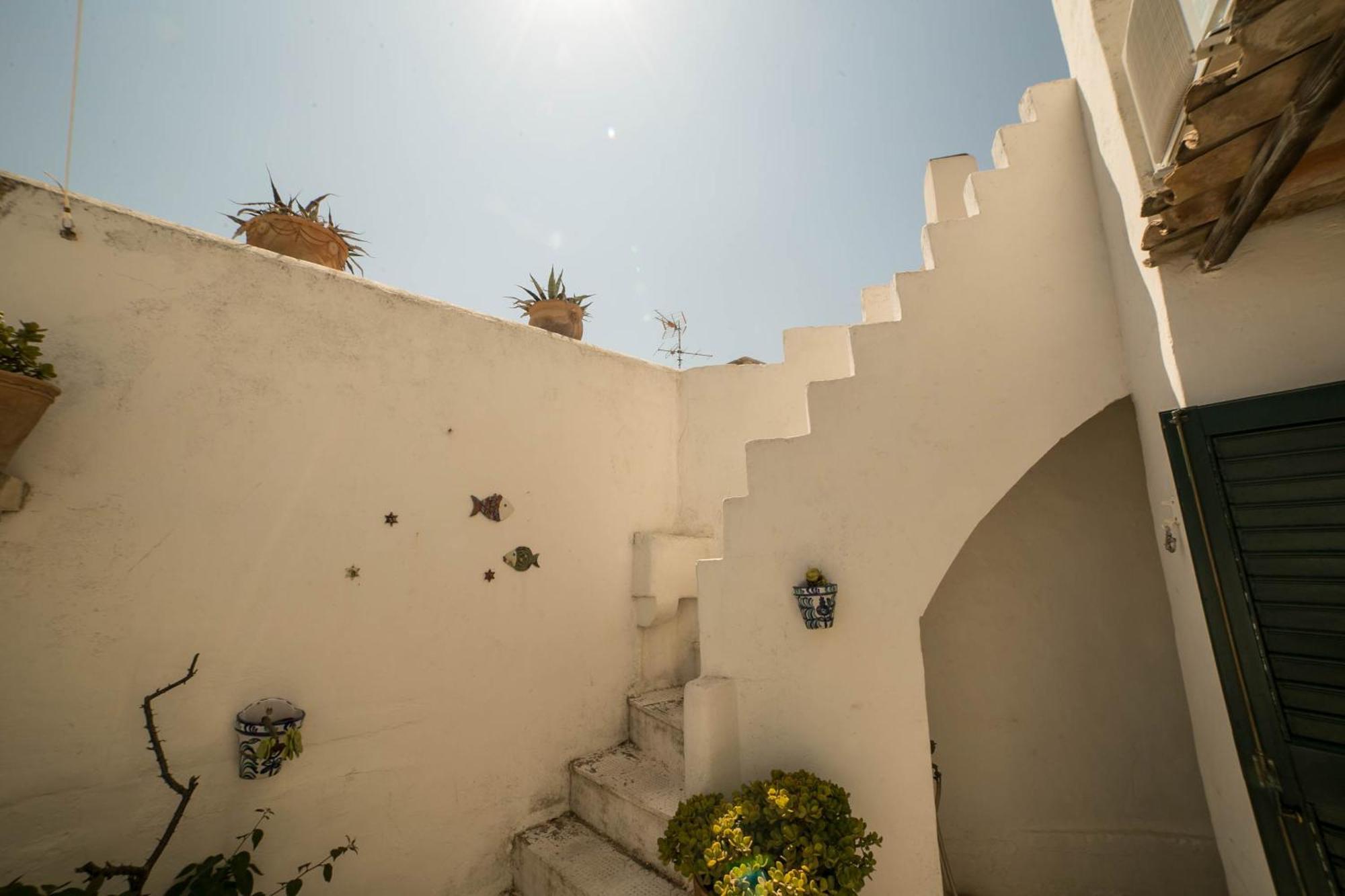 4 Balconi House-San Gregorio Palazzo Unico Vista Mare Villa Gallipoli Exterior photo